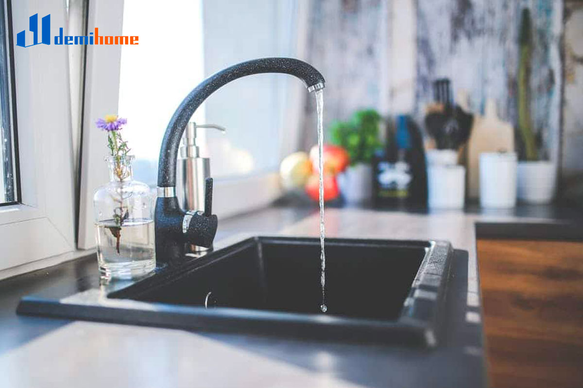 mobile home kitchen faucet size